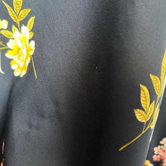 Loft Navy Floral Pull-on Skirt Size Large - Picture 6 of 7